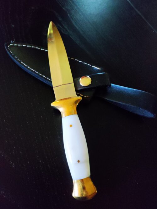 athame pugnale rituale bianco